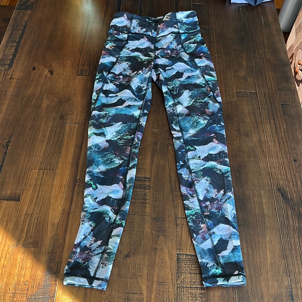 Lululemon 28” leggings size 4